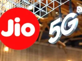 Jio Rs 719 vs Rs 749 Plan: Which is better among Jio's daily 2GB data and unlimited calling recharge plans?