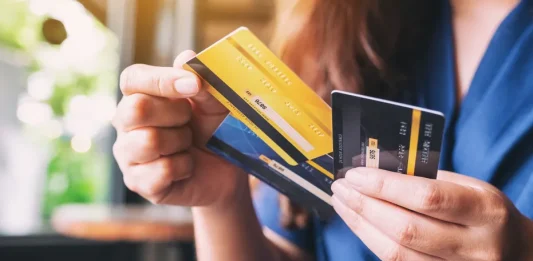 Credit Card: Can housewives also apply for a credit card? Understand this important thing here